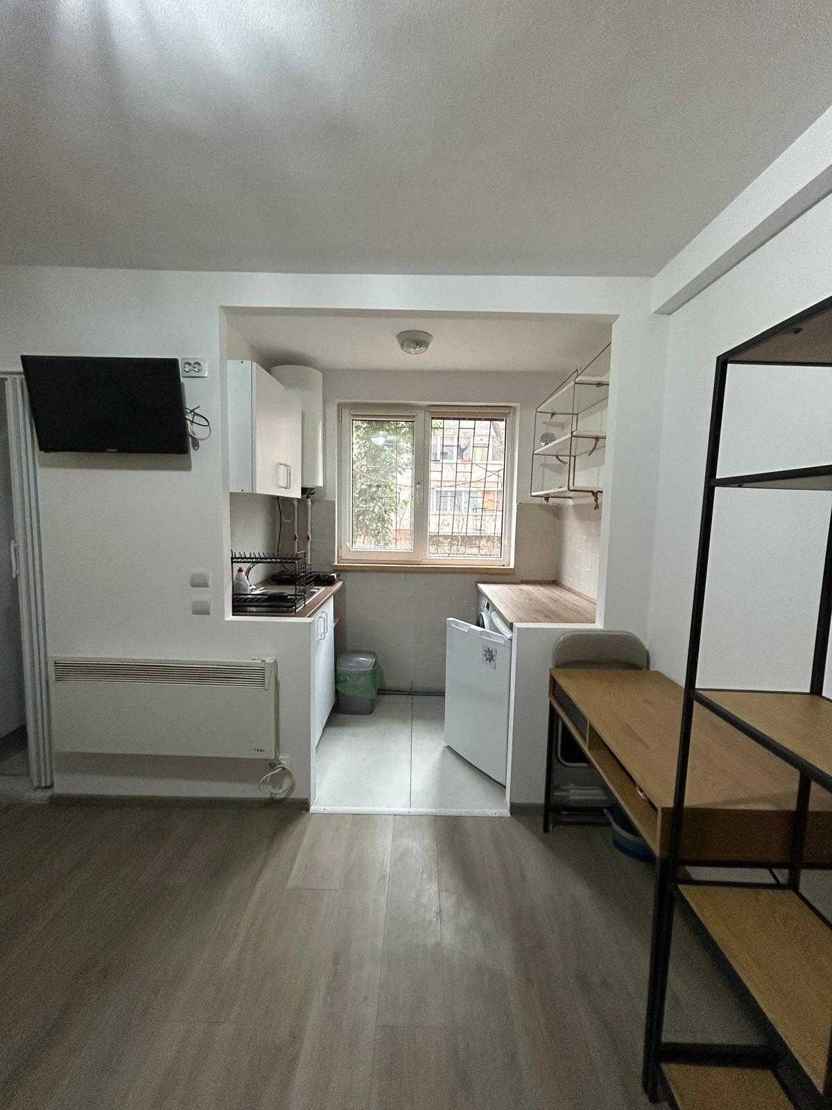 Garsonieră de închiriat Sector 4