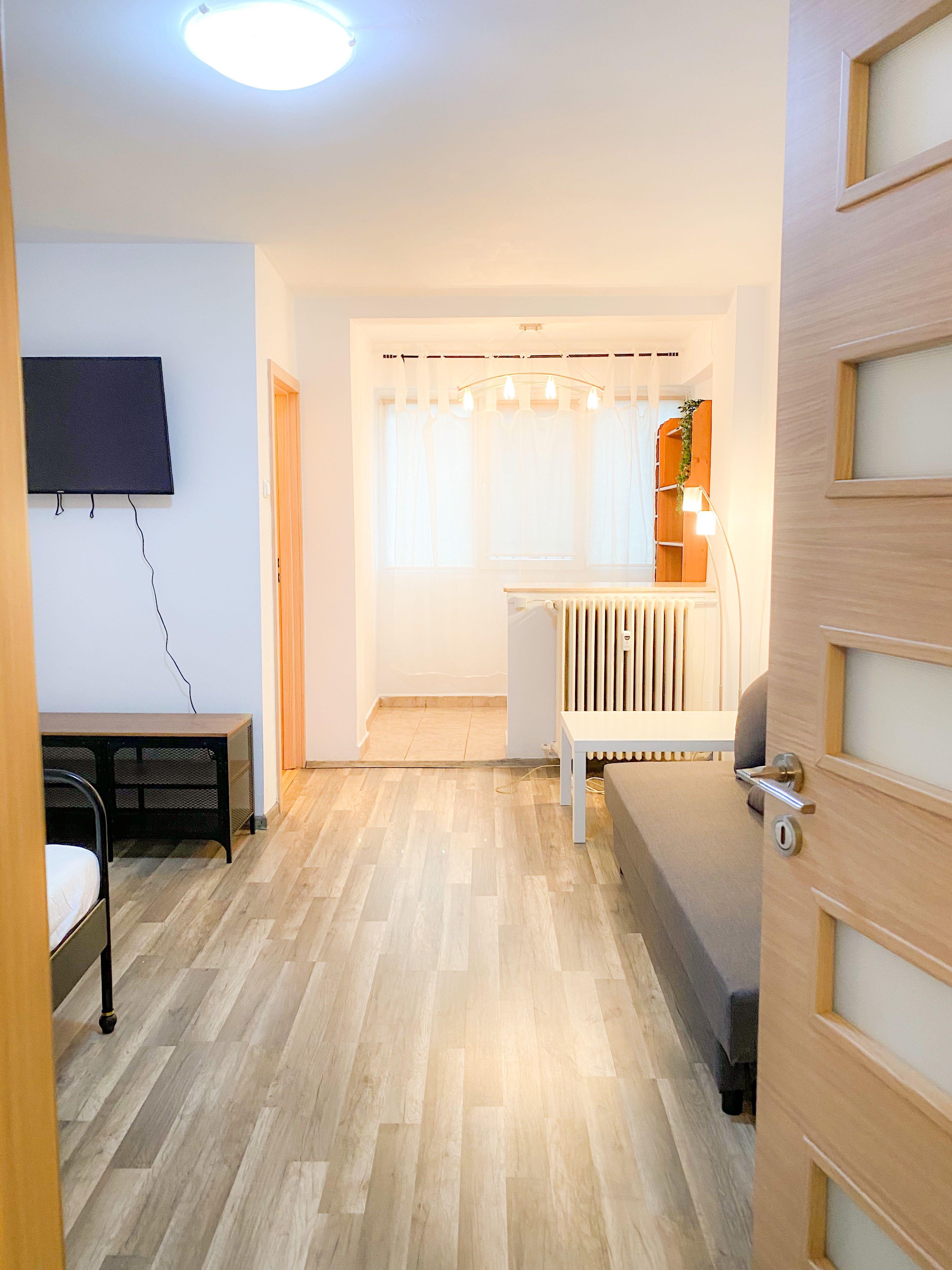 Garsoniera, lacul Tei, facultatea de constructii - imagine 1