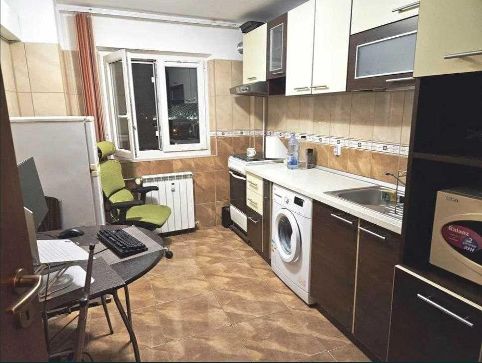Inchiriez apartament 2 camere Etaj 8 din 9 zona Crangasi