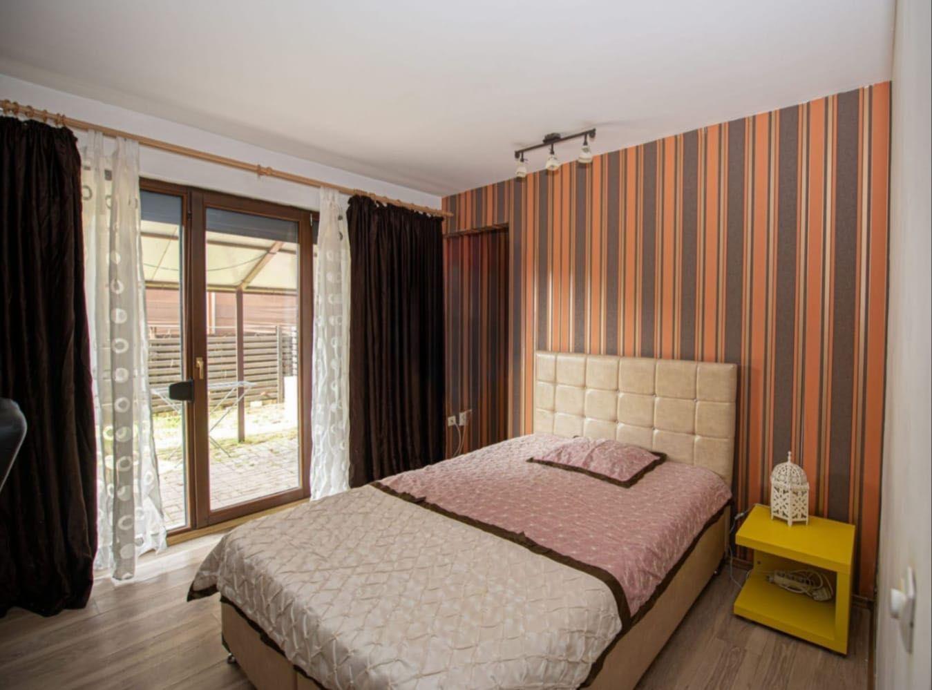 Inchiriez apartament 3 camere Prelungirea Ghencea cu gradina proprie - imagine 1