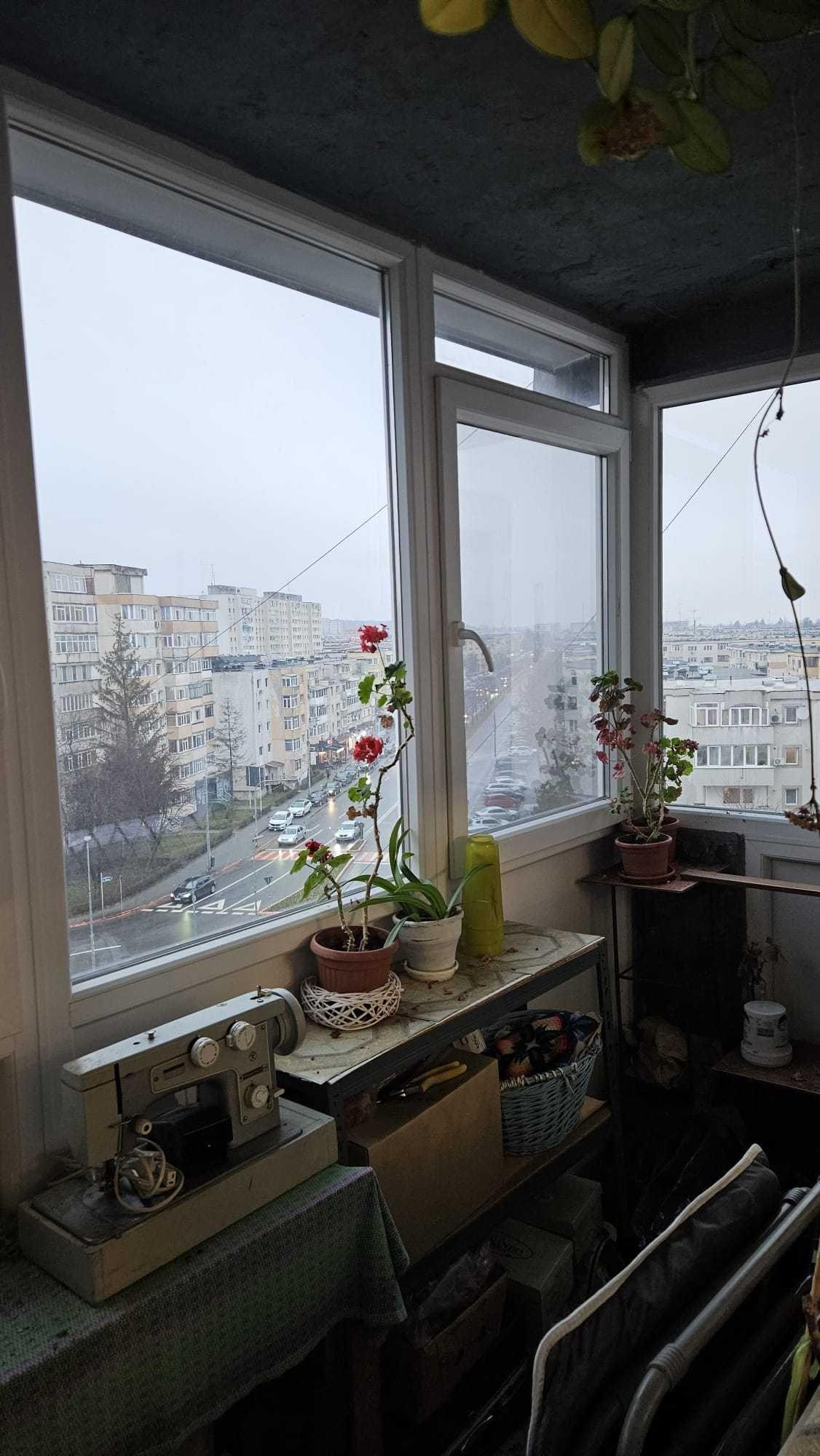 Vand apartament 3 camere ,decomandat, Bibescu Vodă,et.6,incalzire centralizata conf 1 - Pitesti - imagine 1