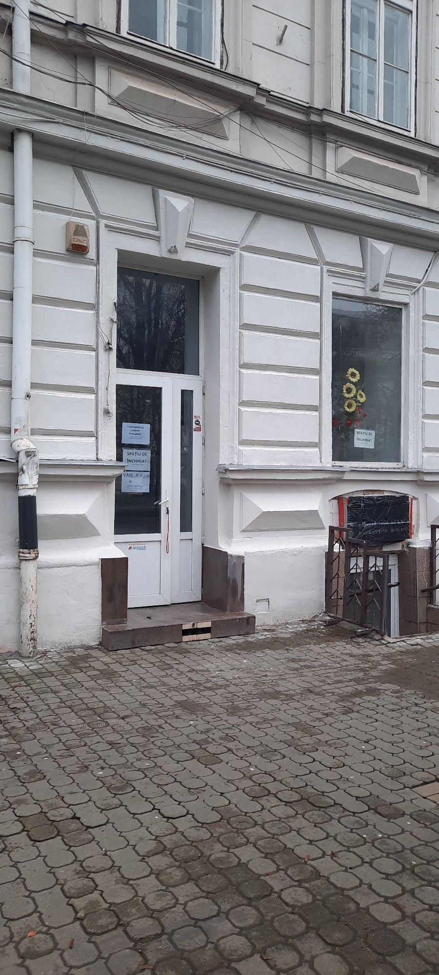 Închiriez Spațiu comercial Arad,km 0