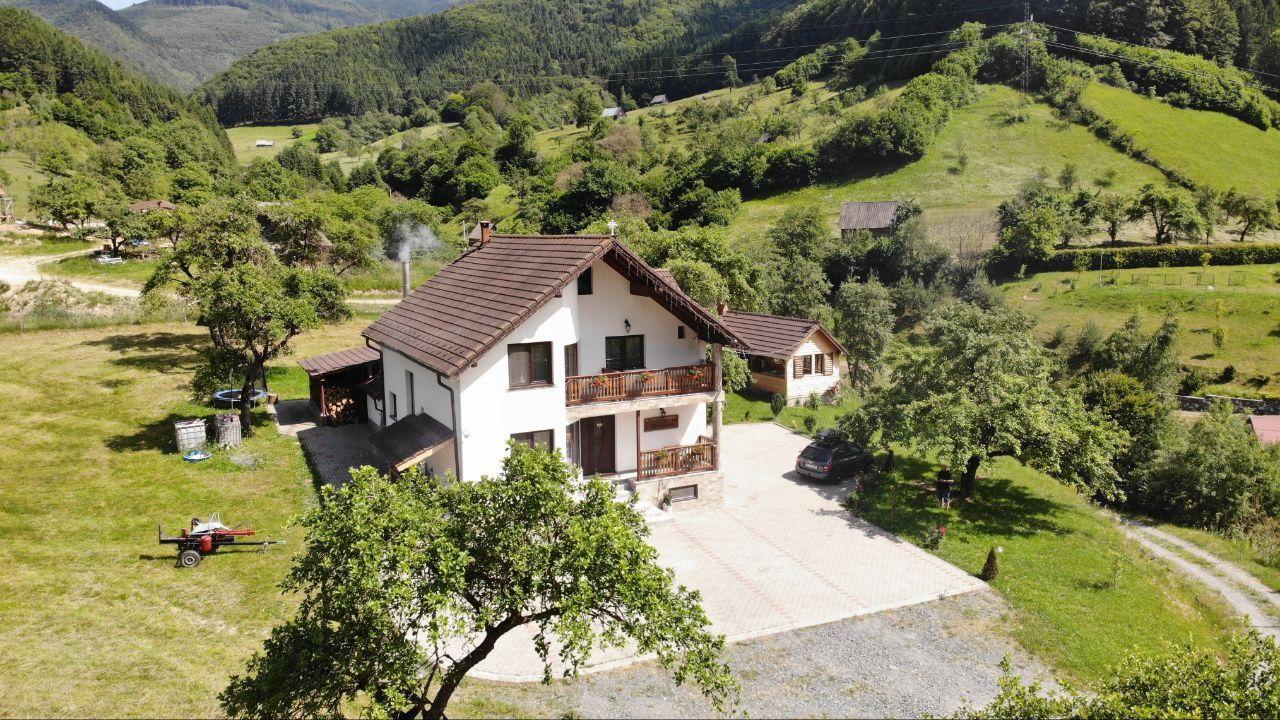 Casa Muntilor Prejba Rau Sadului 
Se afla in Râu Sadului Județul Sibiu - imagine 1