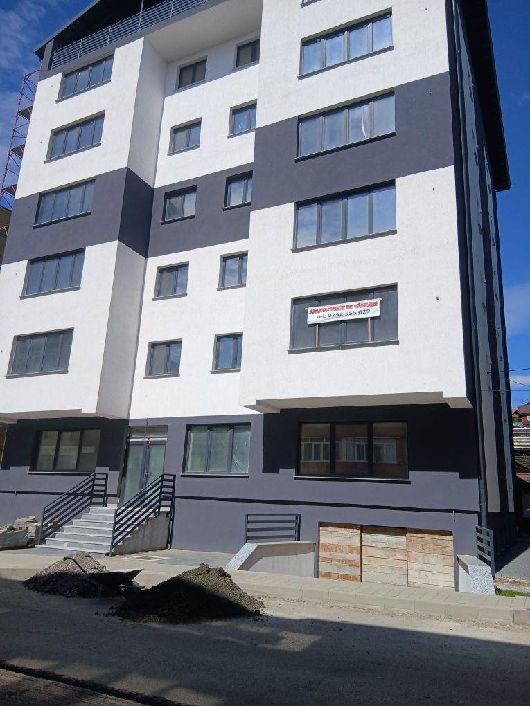 Vând apartament 2 camere, bloc nou