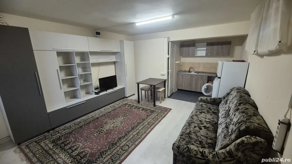 Inchiriez garsoniera