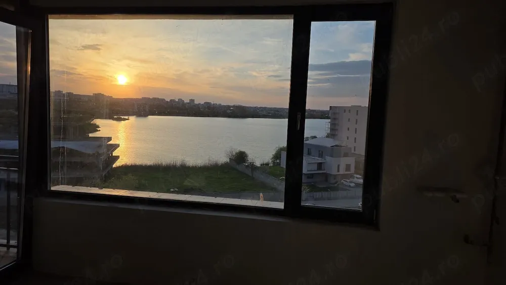 2 camere, etaj 5, vedere spectaculoasă la Lacul Siutghiol, apusuri superbe