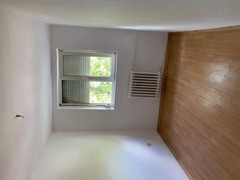 Dau în chirie garsonieră etajul 2, zona Rogerius - imagine 1