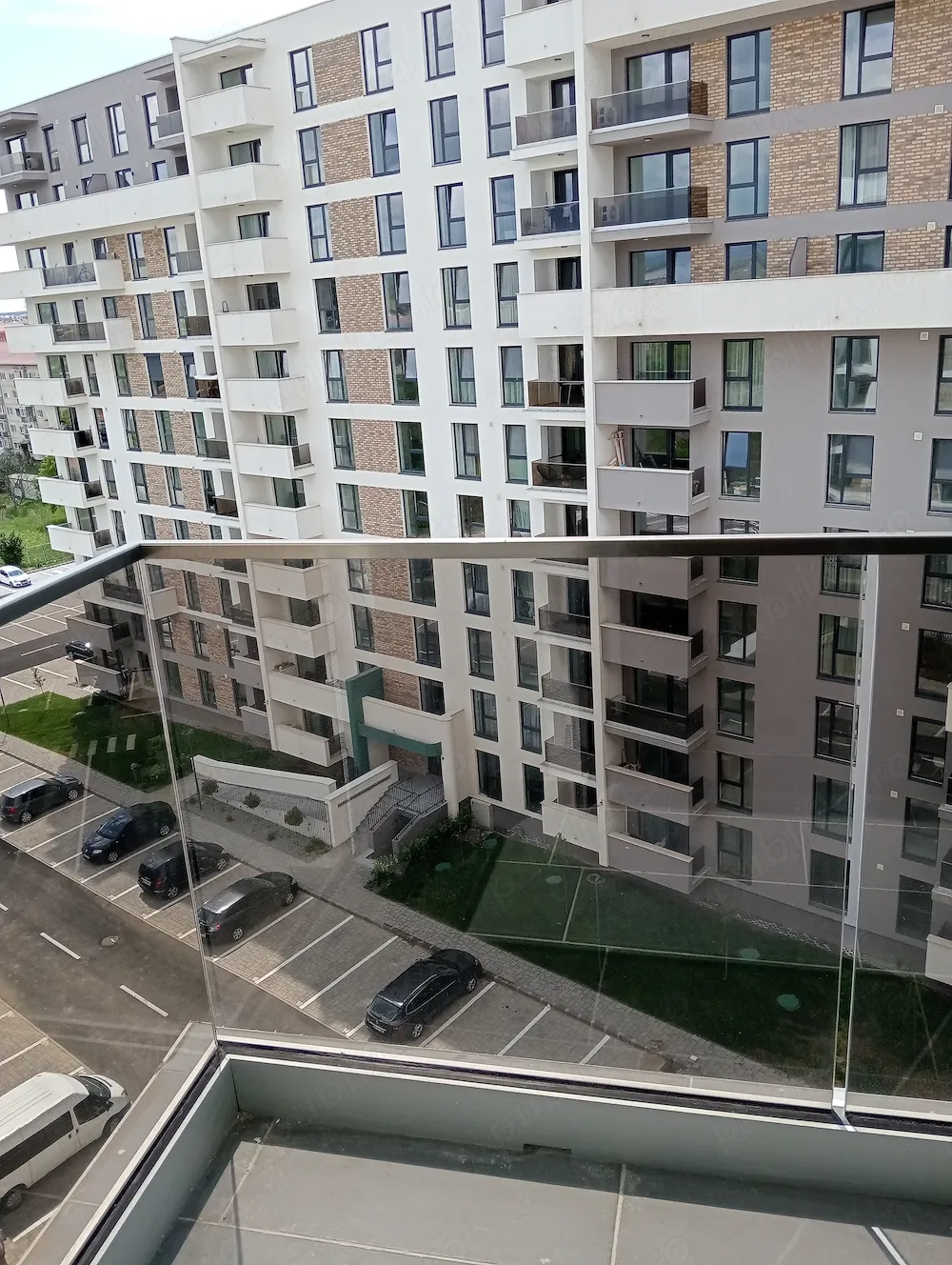 Inchiriez ap.cu 3 cam.in bloc nou Prima Nufarul