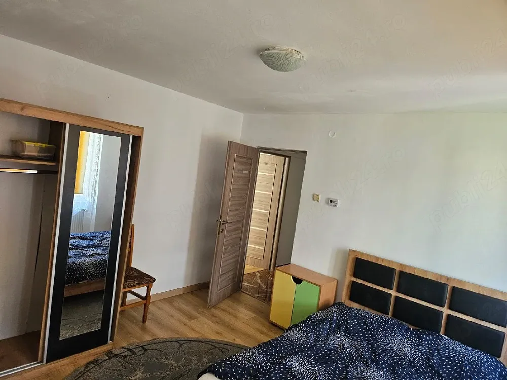 Dau în chirie apartament 3 camere