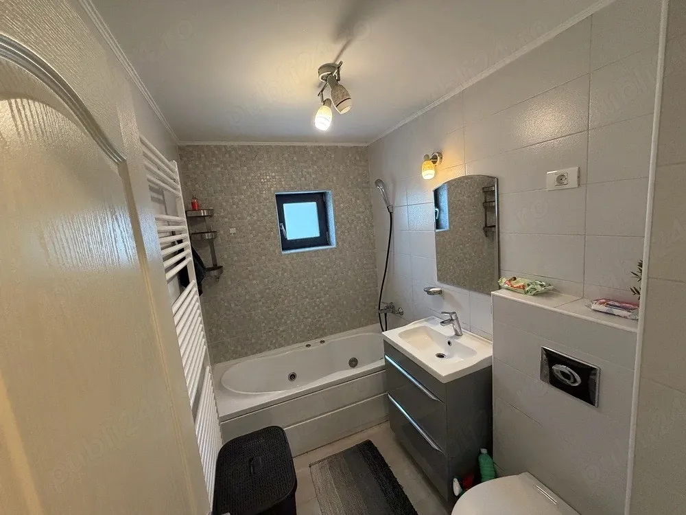 Apartament 3 camere, 2 bai, etaj 1, Maracineni blocuri, zona Zaris - imagine 1