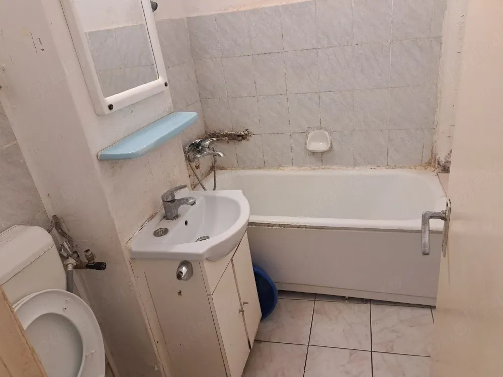 Garsoniera de inchiriat Micalaca