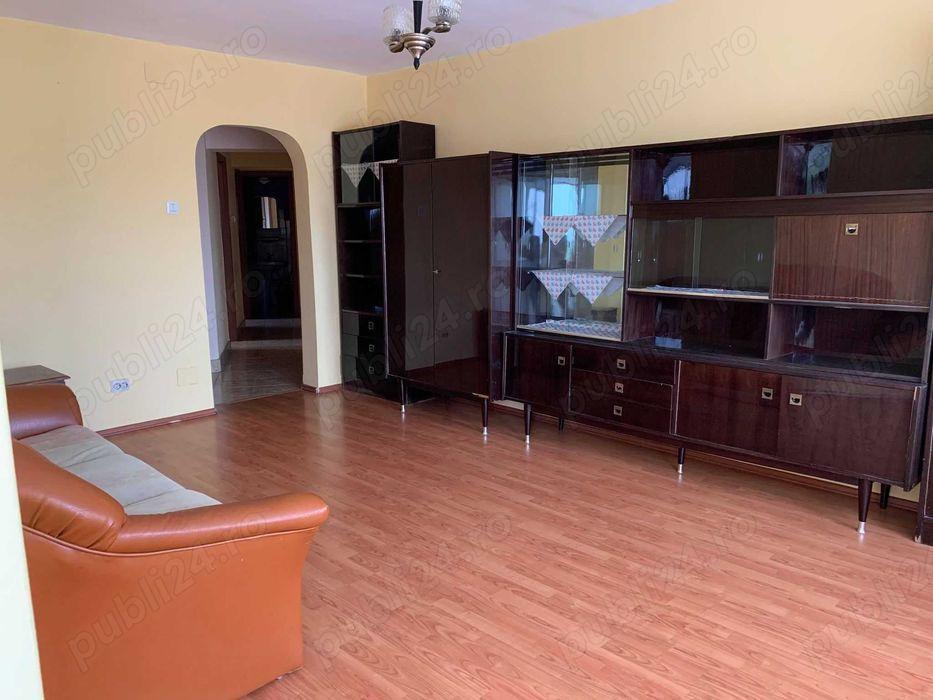 Vand apartament 4 camere decomandat - imagine 1