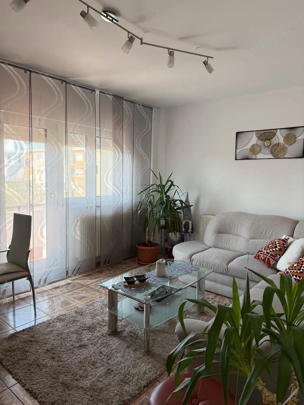 Vand  Schimb apartament 3 camere Arad Alfa Et.3 cu Casă - imagine 1