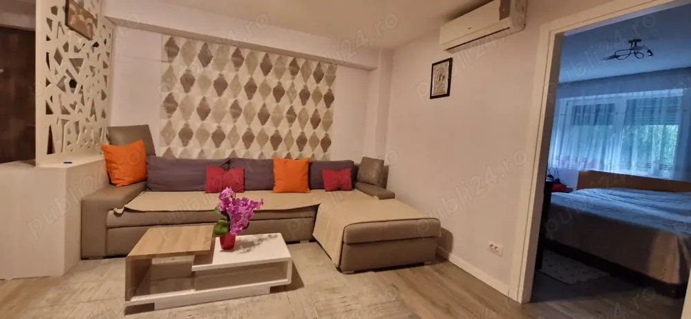 Vand apartament decomandat 3 camere - imagine 1