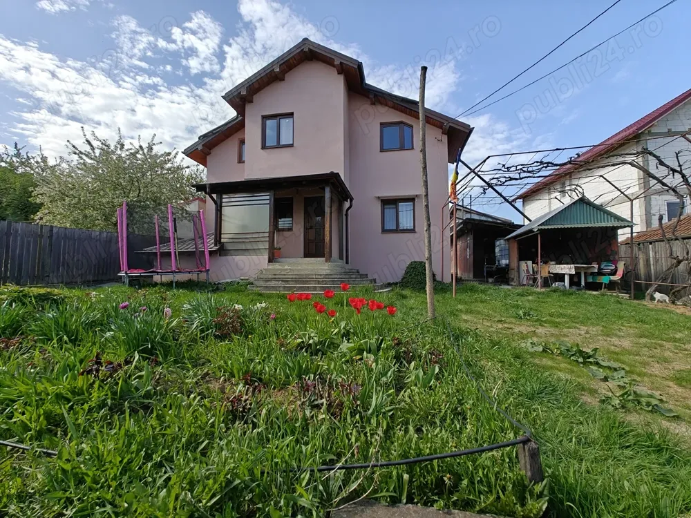Casa si teren Faraoani la 15 min de Bacau - imagine 1
