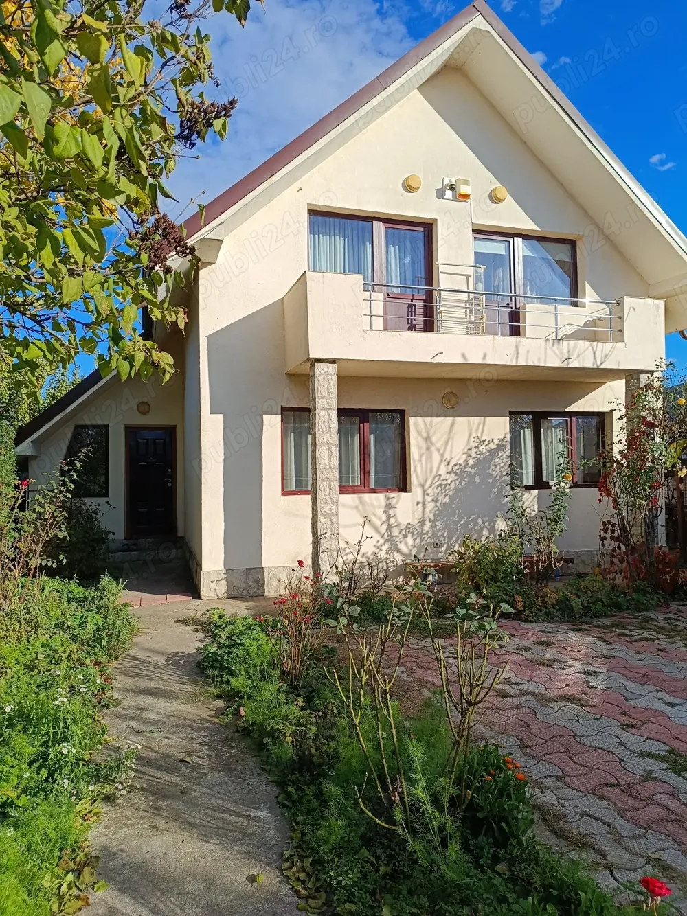 Casa de vanzare Bacau  Serbanesti 175 mp + teren 600 mp