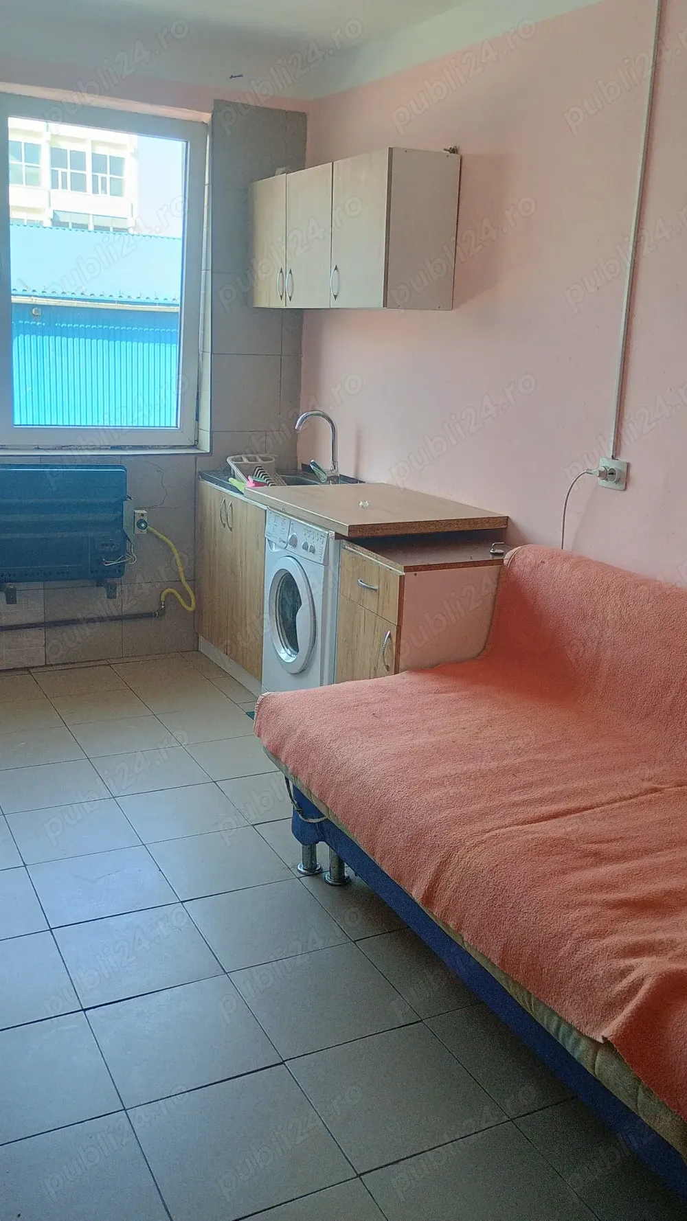 Inchiriez garsoniera Turnisor Sibiu etaj 1