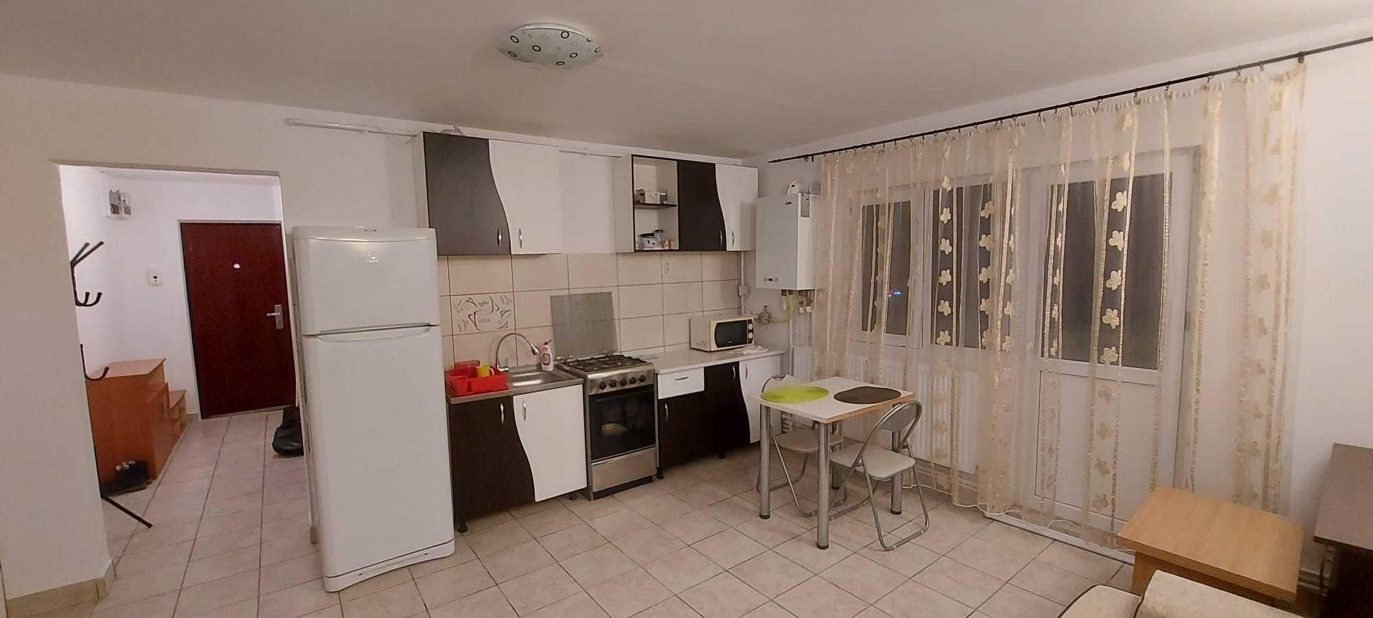 Inchiriez apartament Botosani - imagine 1