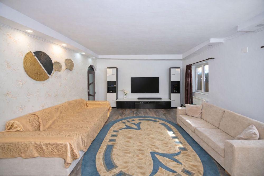 Inchiriez casa ( in duplex) cu 3 dormitoare- parter si curte