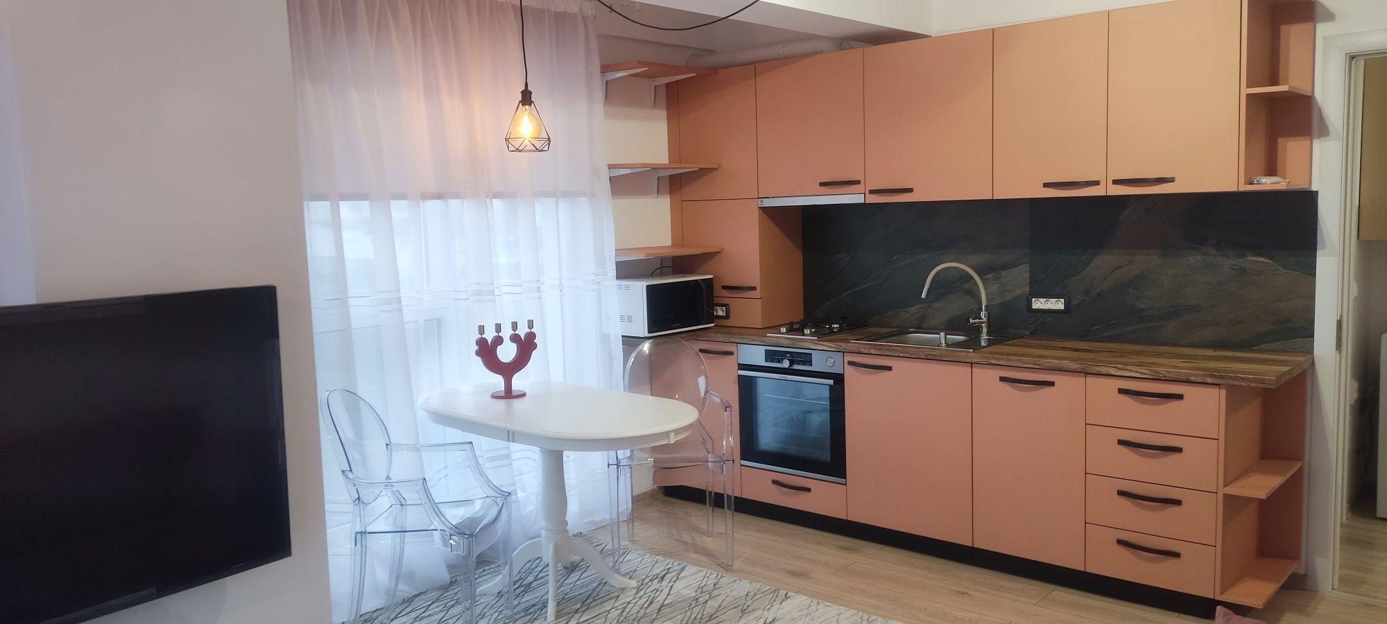 Apartament 2 camere prima închiriere + loc parcare