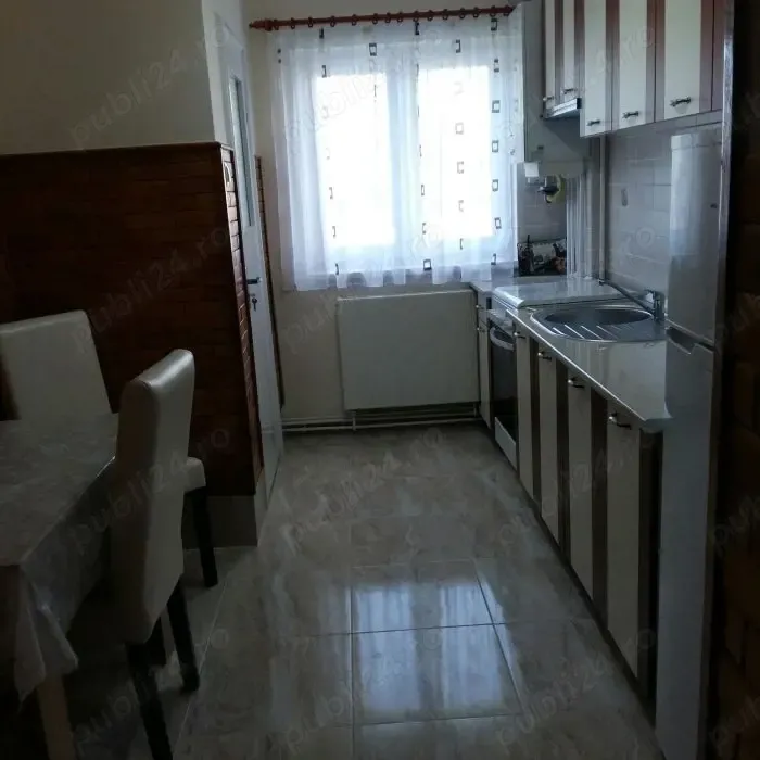 Apartament de închiriat - imagine 1