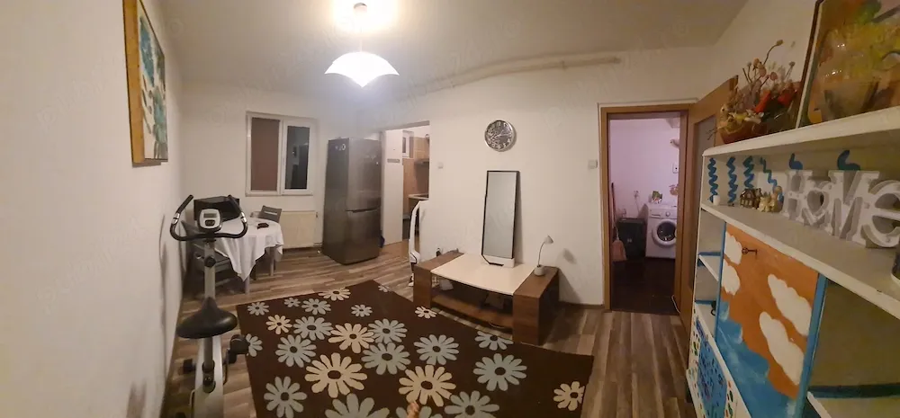 Vand apartament 3 camere