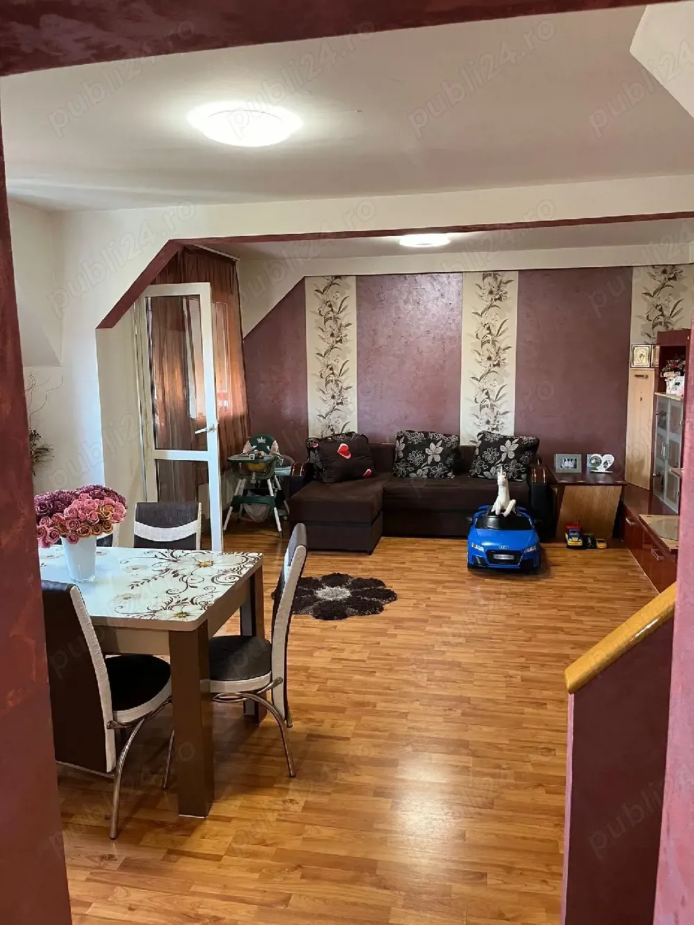 Mansarda 3 camere, zona Cedonia