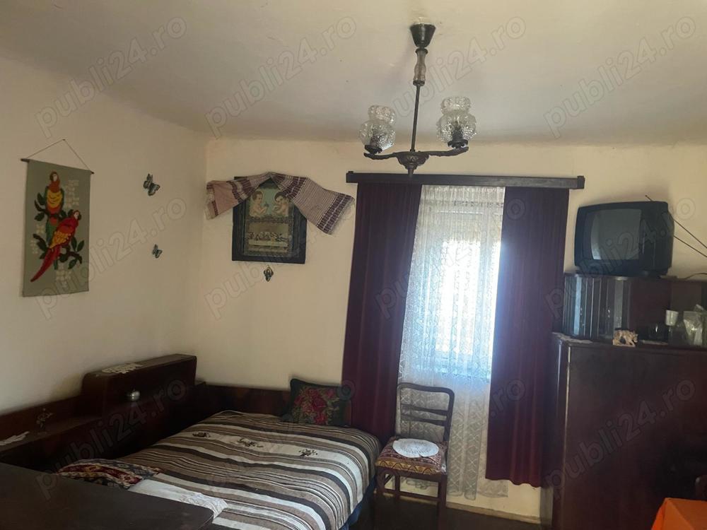 Vand casa in Scoreiu