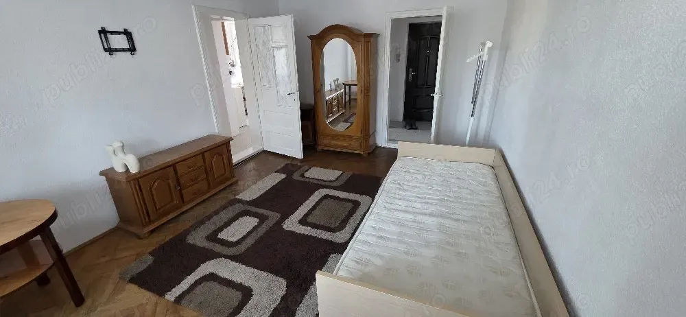 Apartament decomandat 2 camere Universitate - imagine 1