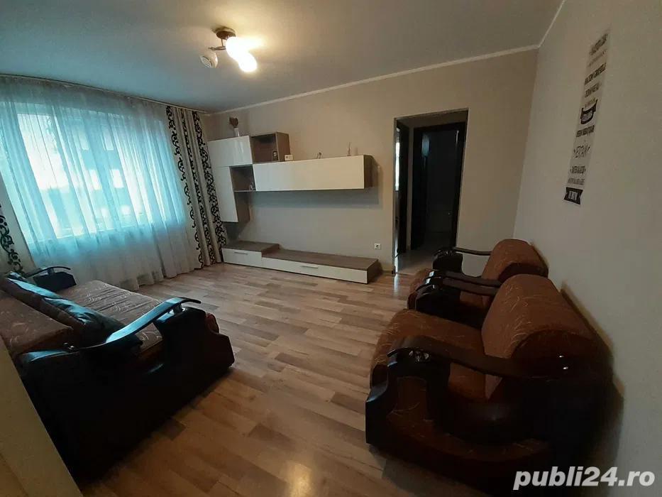 Inchiriez ap 3 camere central