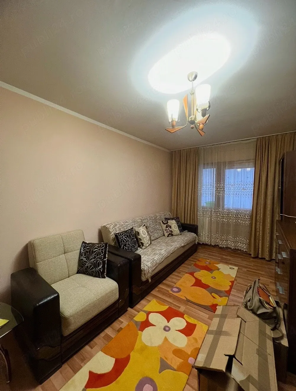 Vand apartament 2 camere - zona Burdujeni