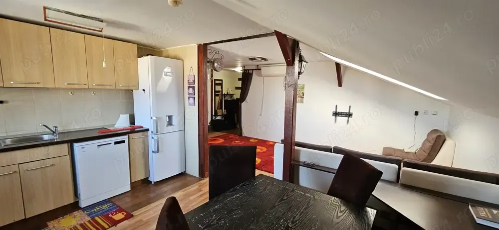 Vând apartament 3 camere Obcini - imagine 1