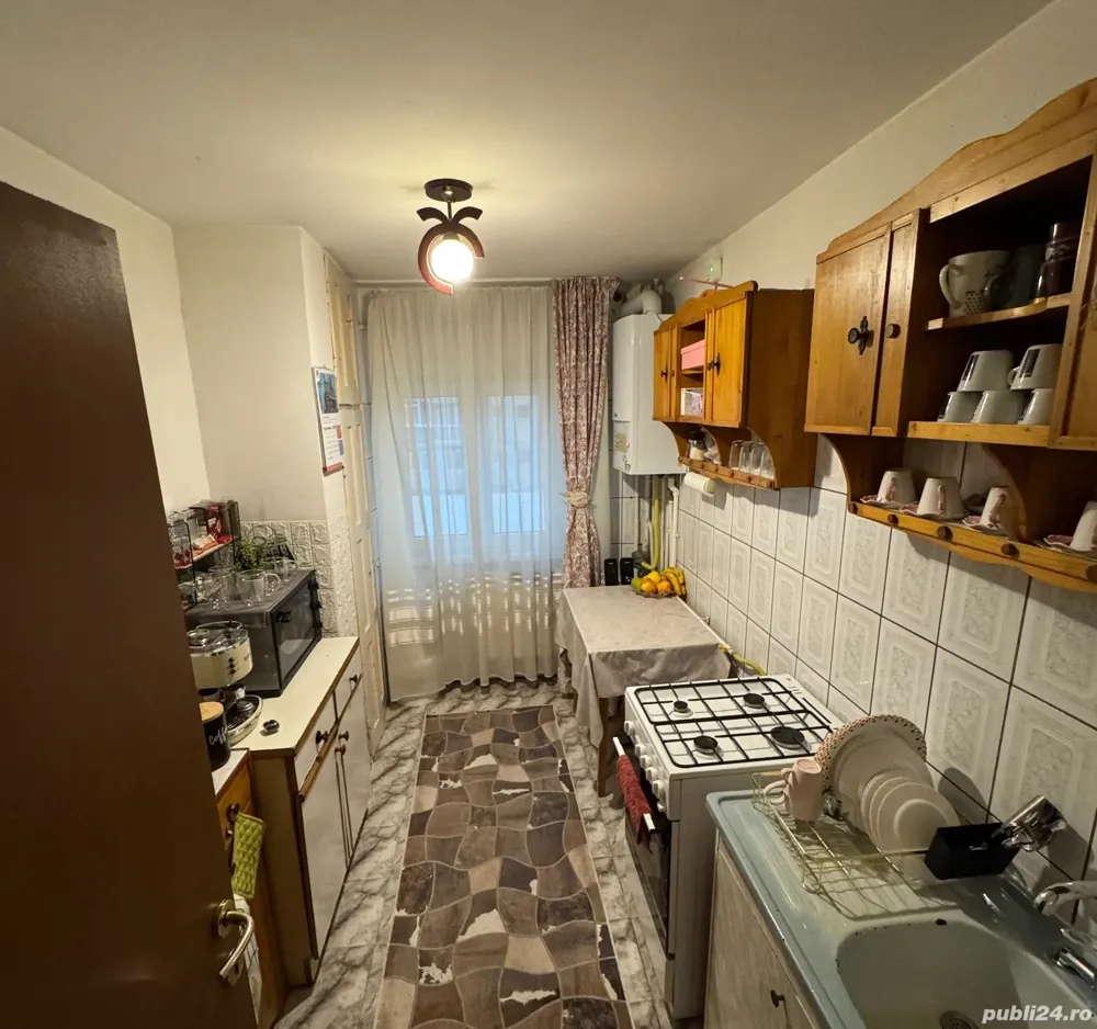 apartament Burdujeni 4 camere - imagine 1