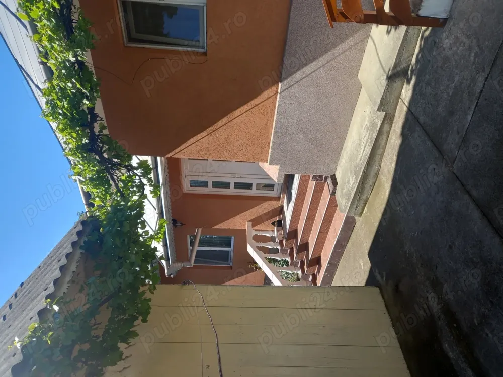 Vand casa sat Romanesti comuna Granicesti - imagine 1