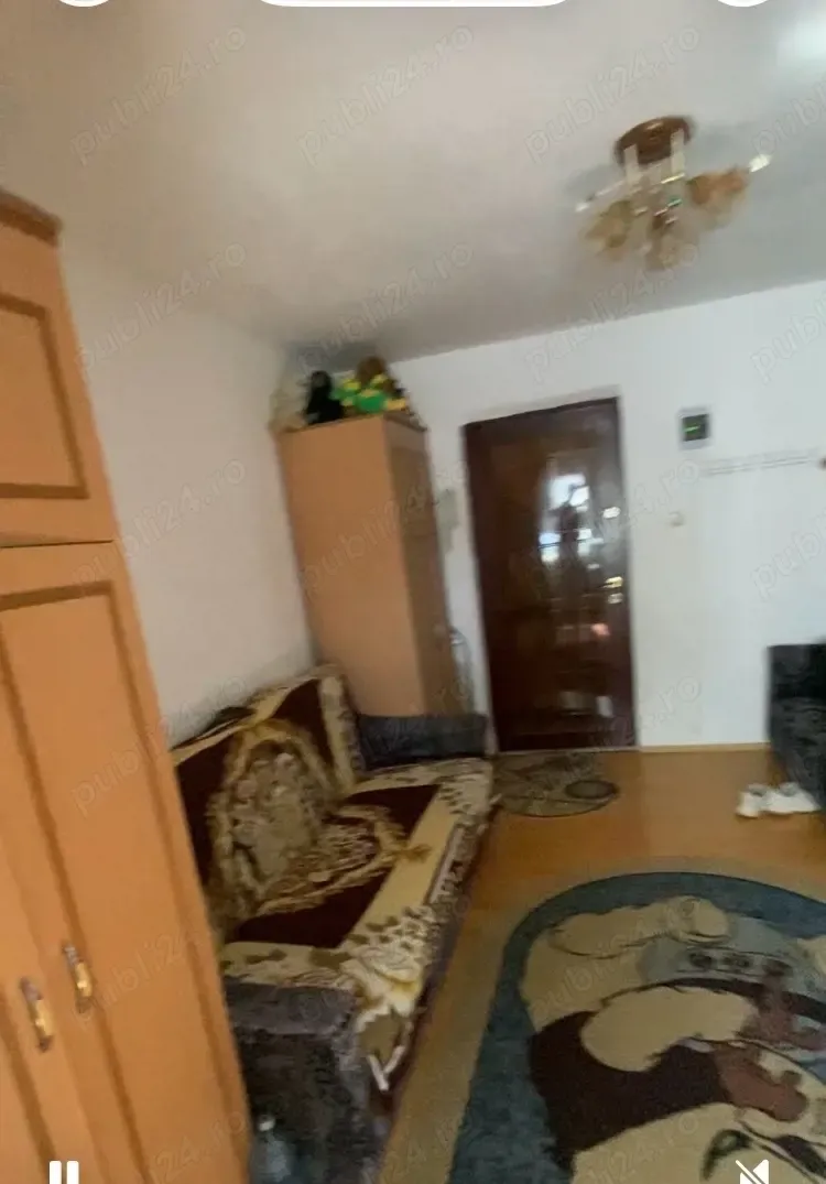Închiriez apartament 2 camere - imagine 1