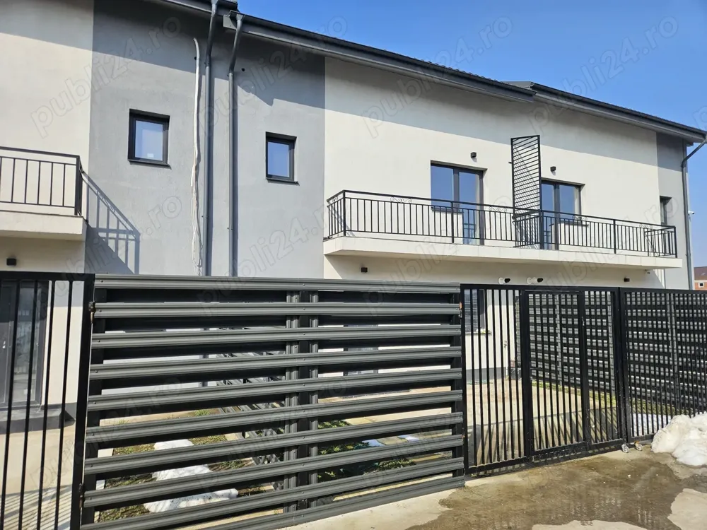 Casa inșiruita P+1E+M - imagine 1