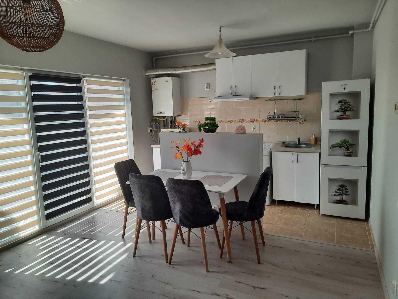 Garsoniera cu parcare, mobilata si utilata str.Tineretului, Floresti - imagine 1