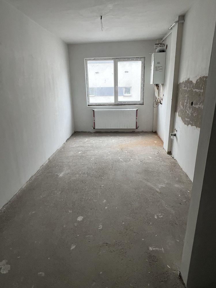 Vand ap 3 camere, decomandate, str Stejarului, Floresti