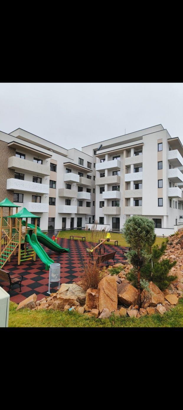 APARTAMENT 3 Camere +Parcare CU CF .