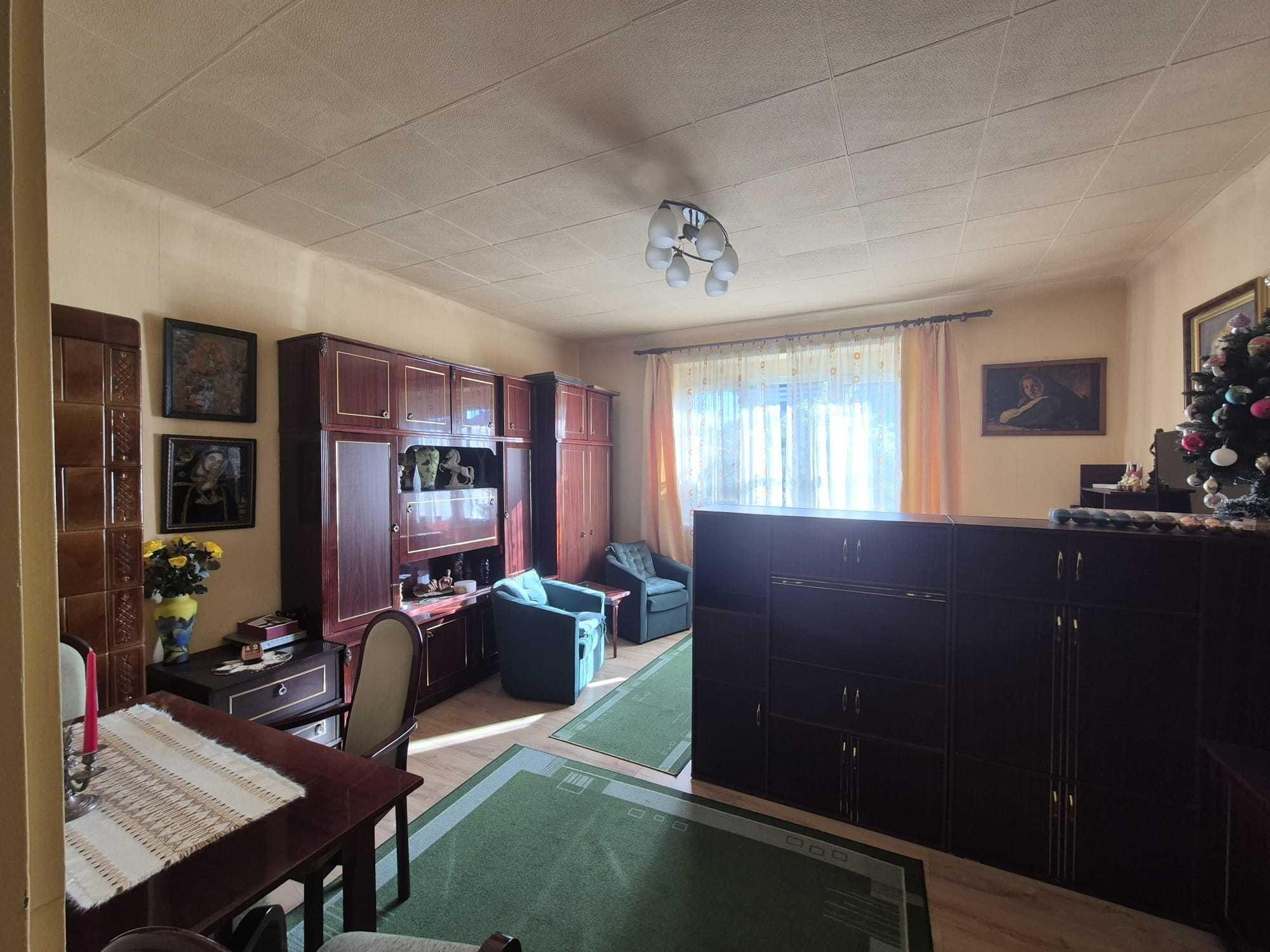 Închiriez apartament cu o camera, 32 mp cu curte, finisaje clasice. - imagine 1