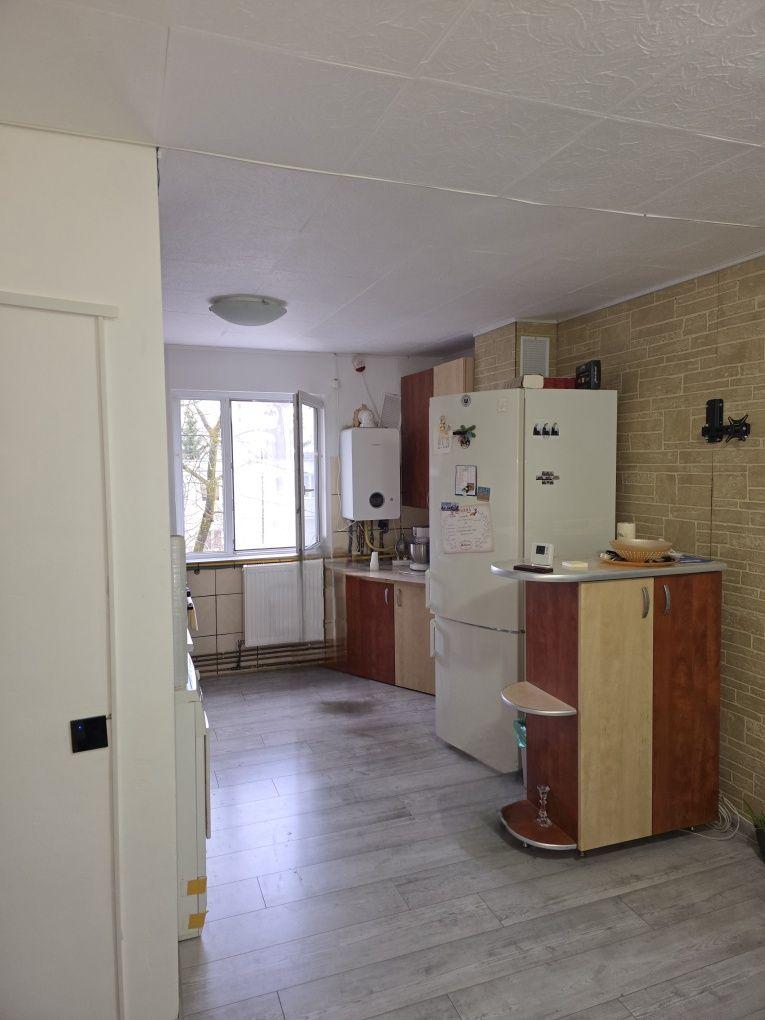 Inch ap 3 camere, decomandat, manastur, 600 euro