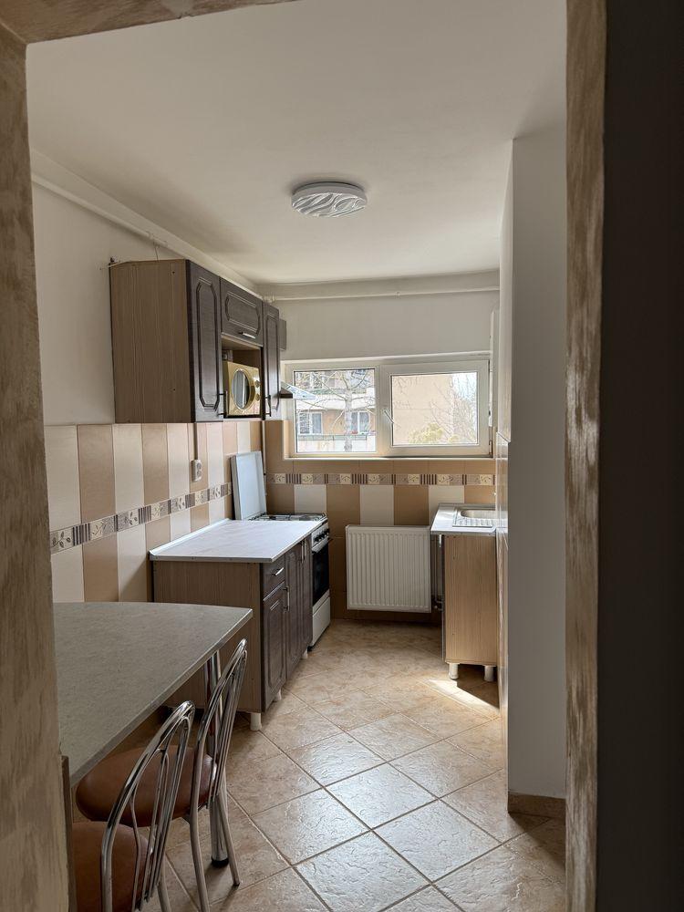 Apartament 2 camere docomandat, zone Aleea Cornisa.