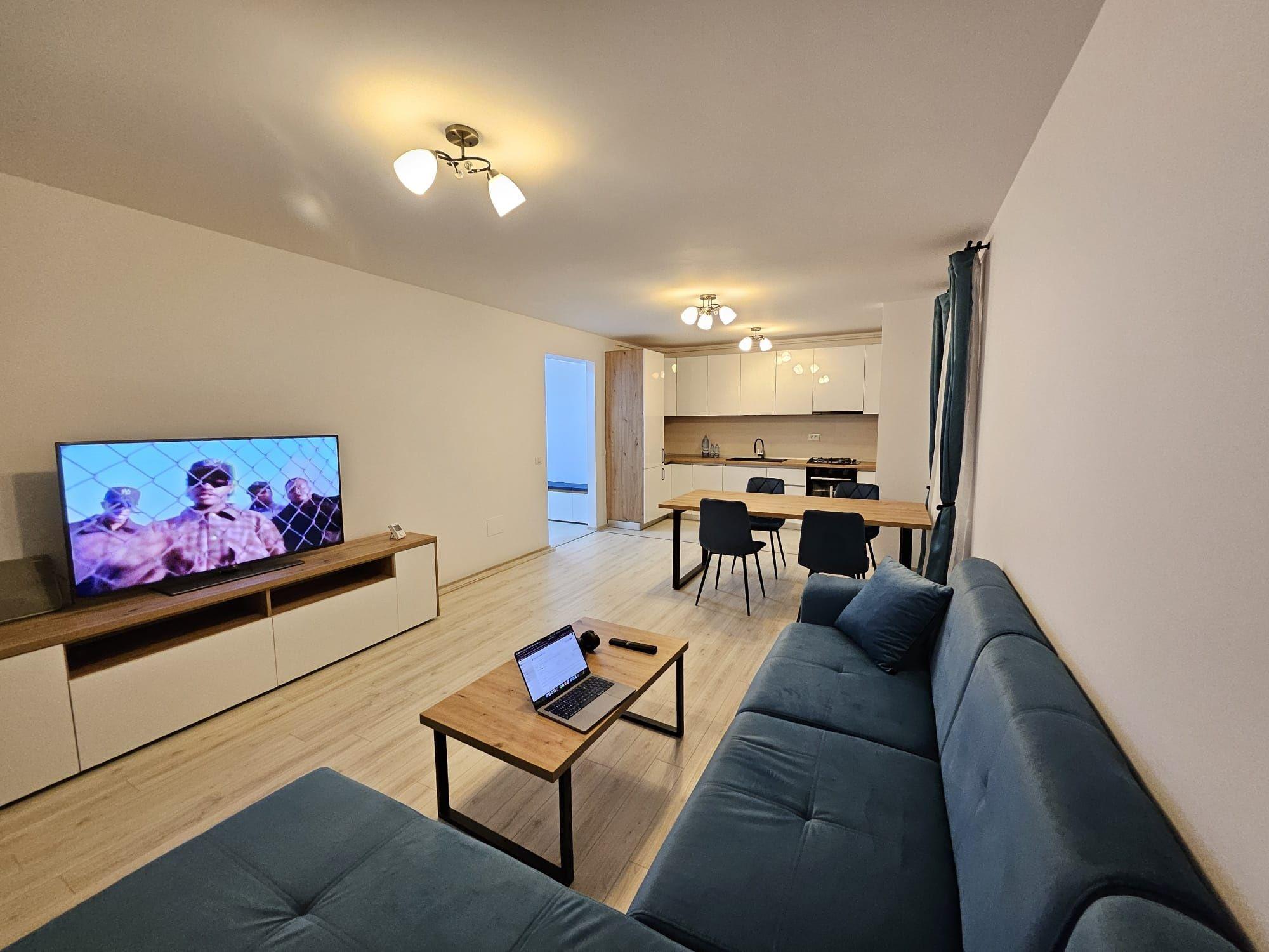 Închiriez apartament cu 2 camere la top city / coresi