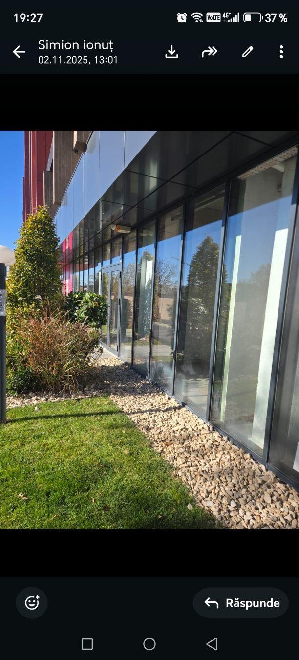 Ofer la închiriere spațiu comercial în Qualis 2