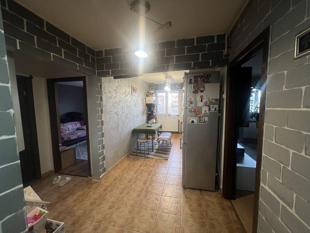 Vand apartament 2 camere in tomis nord