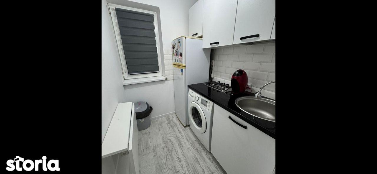 Apartament 2 camere et. 2 din 4, pret 78.000 E