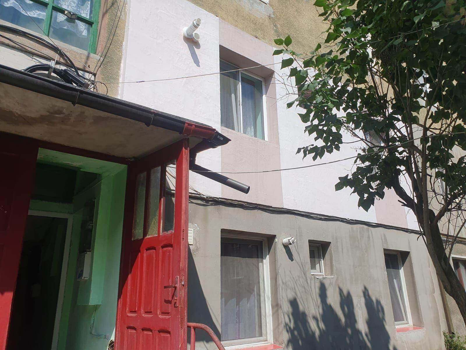 Vând apartament cu 2 cam.în loc.Vulcan,jud.Hunedoara, 47 mp - imagine 1