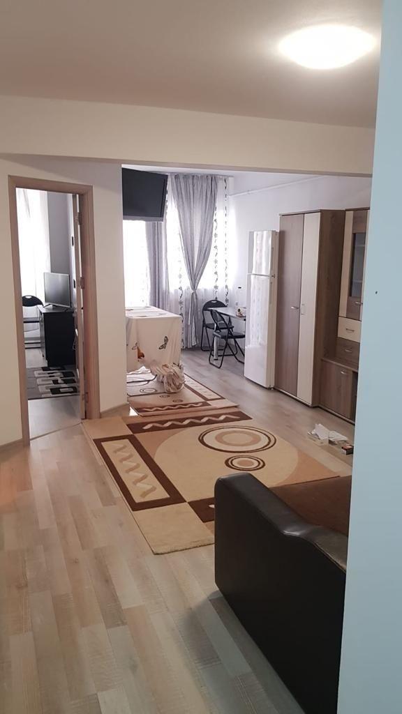 Apartament zona 1 Mai