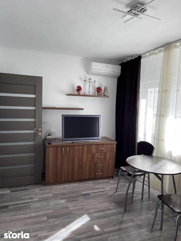 Vand apartament cu 1 camera pe strada Sovata . - imagine 1