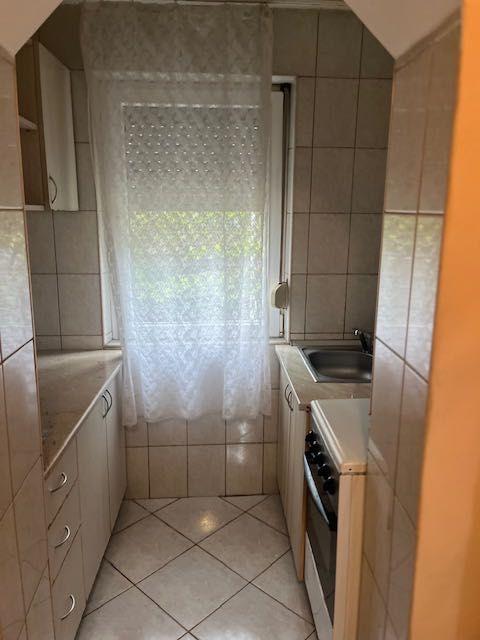 vand garsoniera oradea - imagine 1